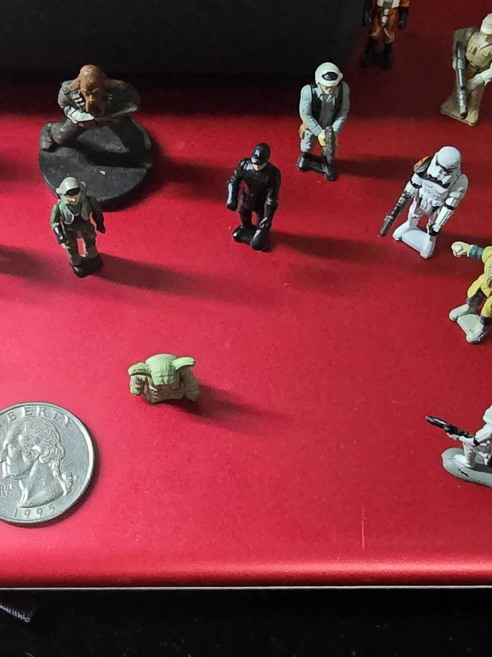 Star Wars Mini Figures with Green Yoda and Assorted Characters